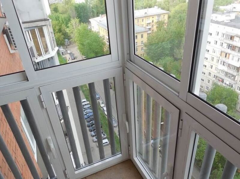 Французское остекление балкона - фото 125